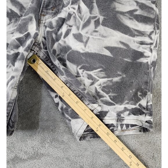 Levis Silver Tab Shorts Mens Size 34 Gray Denim Tie Dye Baggy 90s Vintage USA - Picture 6 of 11